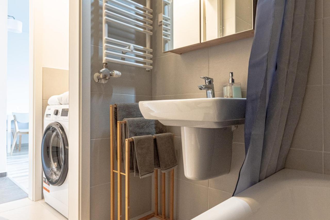 Dob36 Apartment With Free Private Parking And Balcony Budapest Exteriör bild